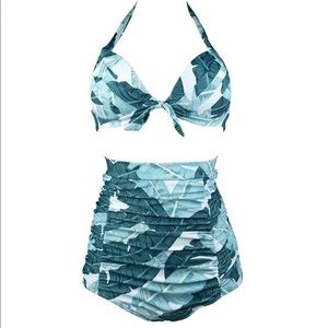 NWOT Retro Banana Leaf Bikini